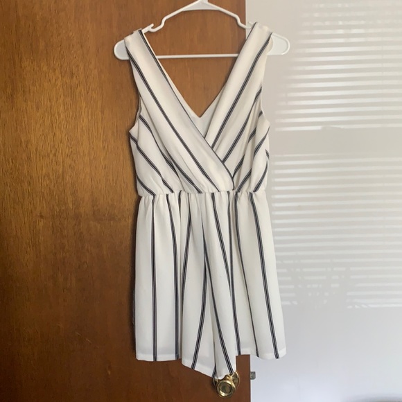Black and white Romper - Picture 1 of 3